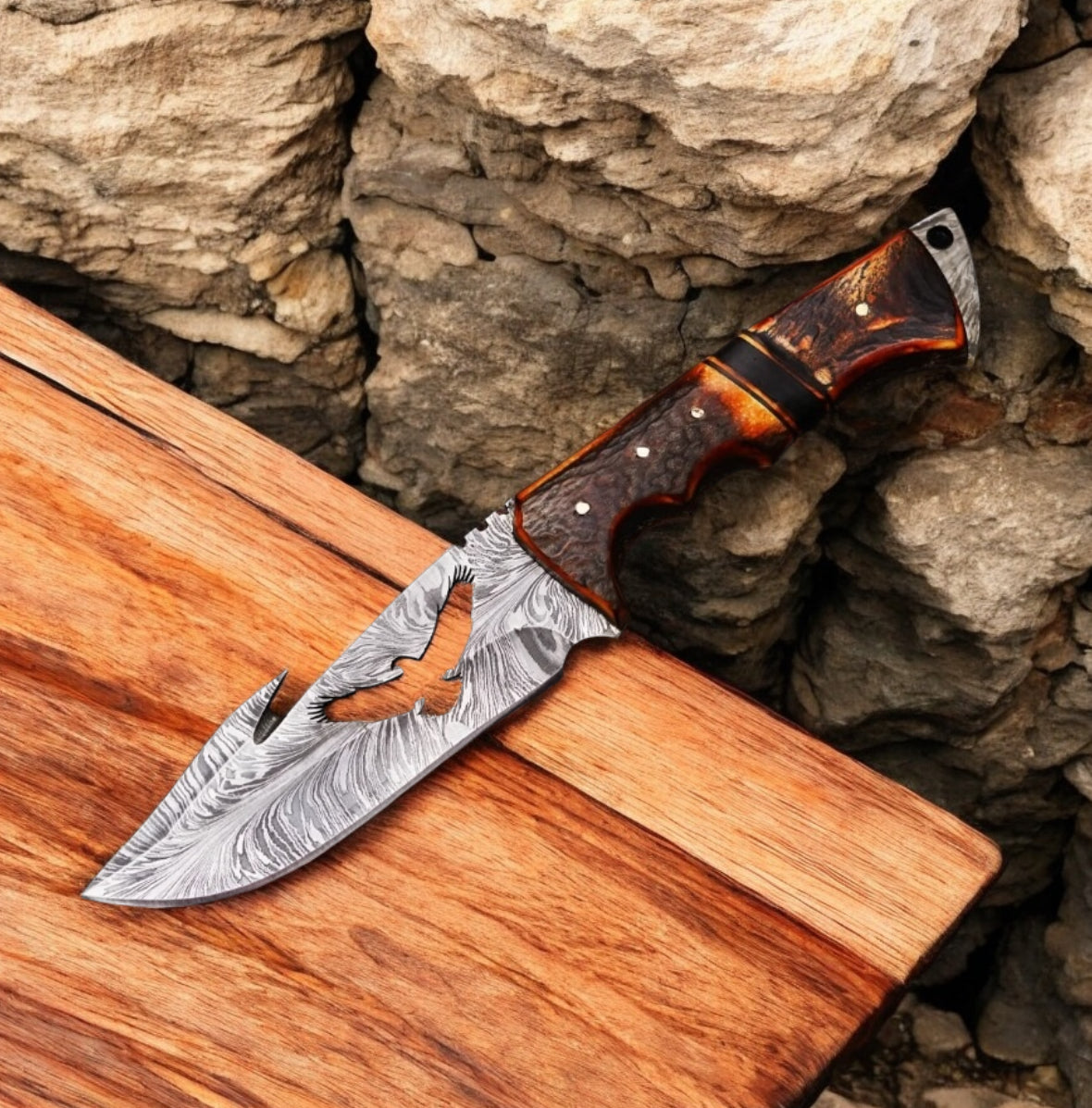 Premium Guthook Hunting Knife - Damascus Steel with Stag Horn Handle