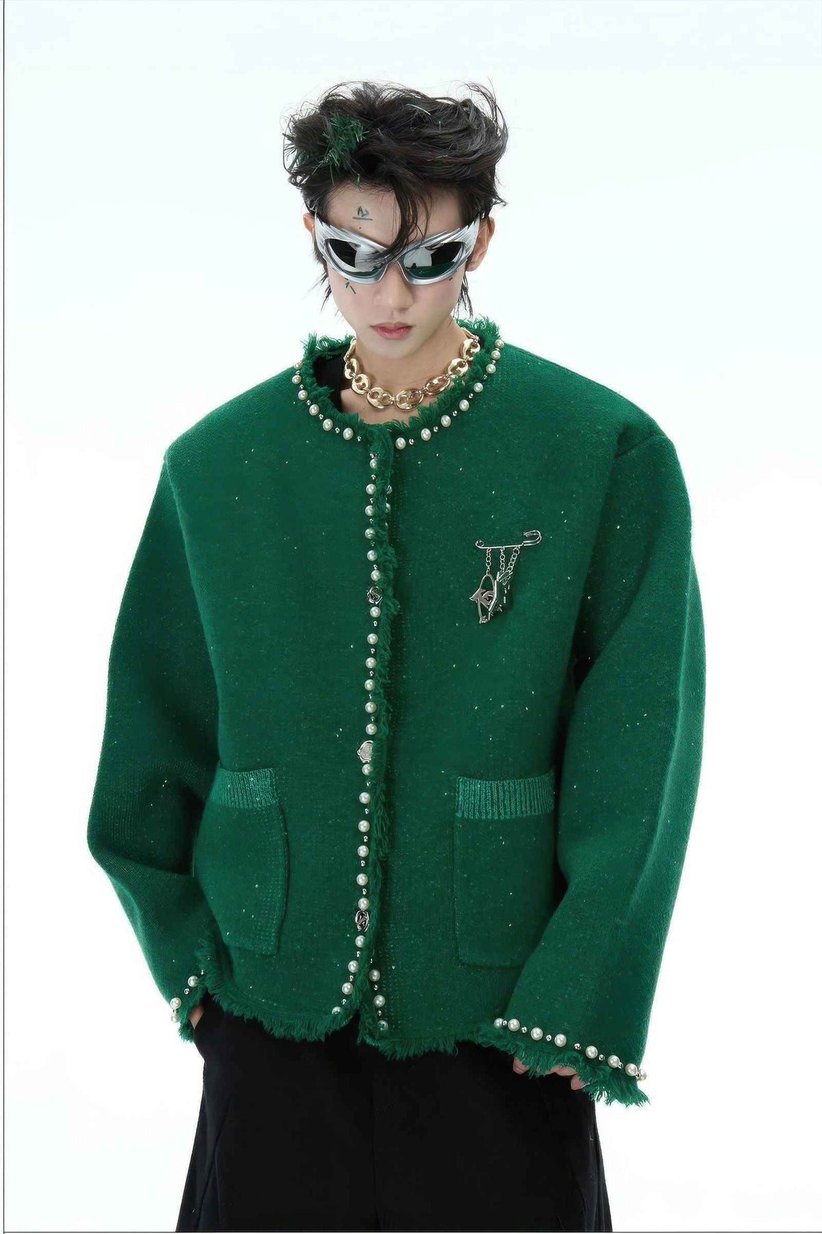 Minimalist Pearl-Decorated Knitted Sweater Jacket with Brooch Accent